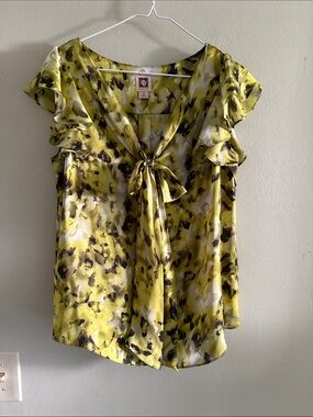 Anne Klein petite ruffle Yellow and Black Tie-Neck Blouse M